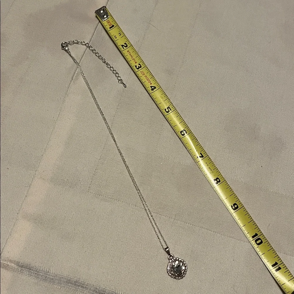 Elegant Silver Pendant Necklace - Picture 2 of 6